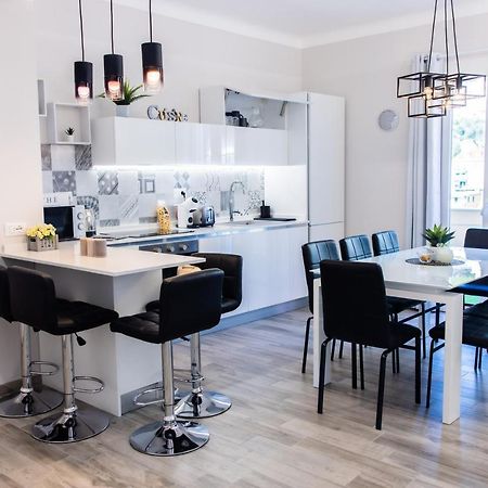 H11 Luxury Sanremo Centro - Elegante - Casino Lejlighed Eksteriør billede